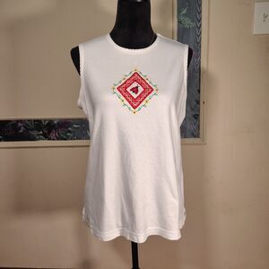 VTG Whimsical Cottagecore Embroidered Garden Critter Tank Top/T93